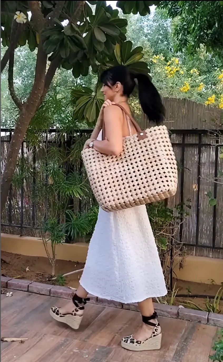 Palm Leaf Picnic Shopping Bag white color