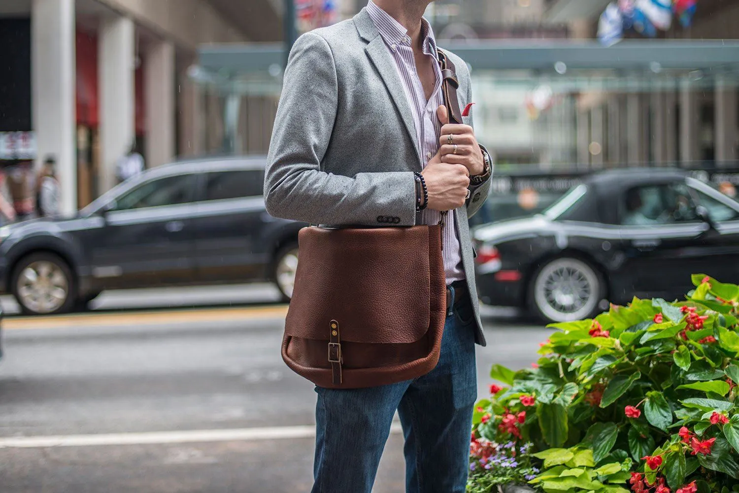 STEPHEN LEATHER MESSENGER BAG