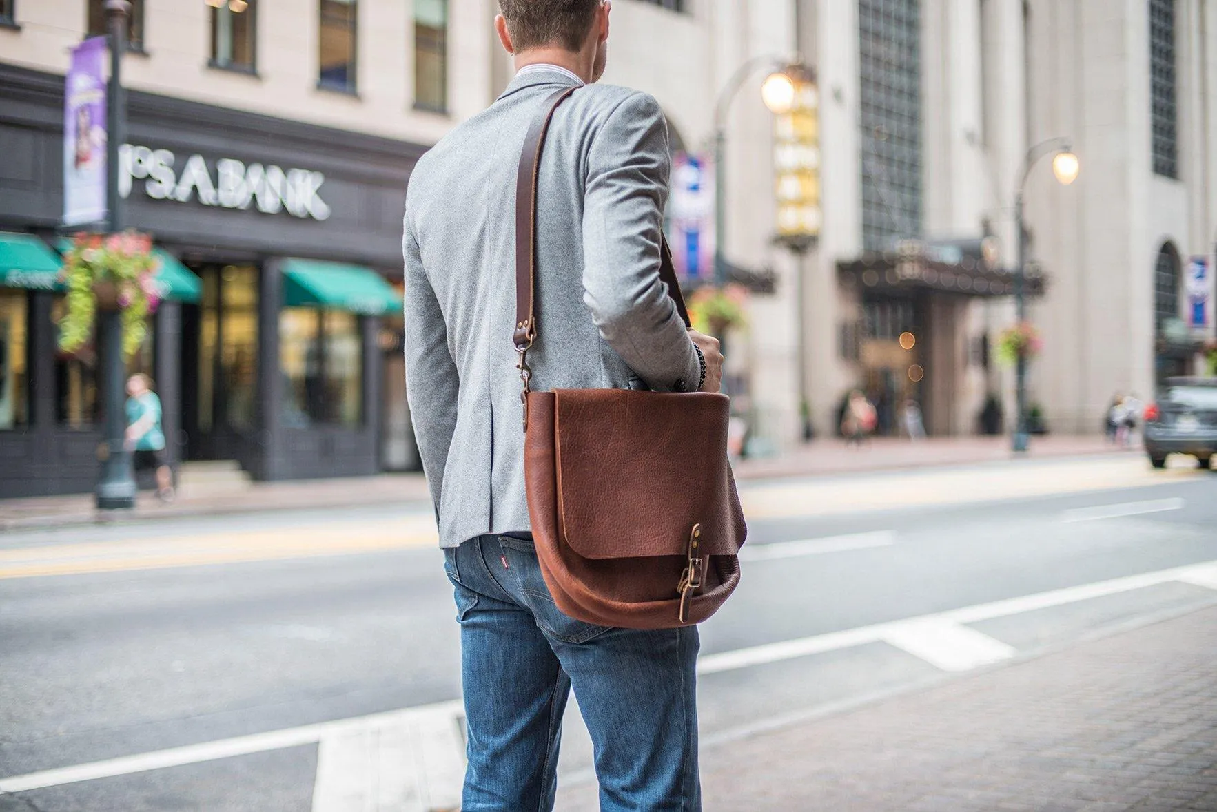 STEPHEN LEATHER MESSENGER BAG